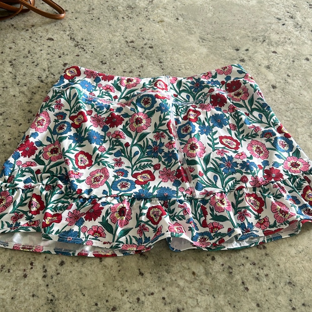 NWT Vineyard Vines Performance Ruffle Skort L